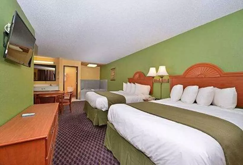 Отель Quality Inn & Suites Grinnell Near University