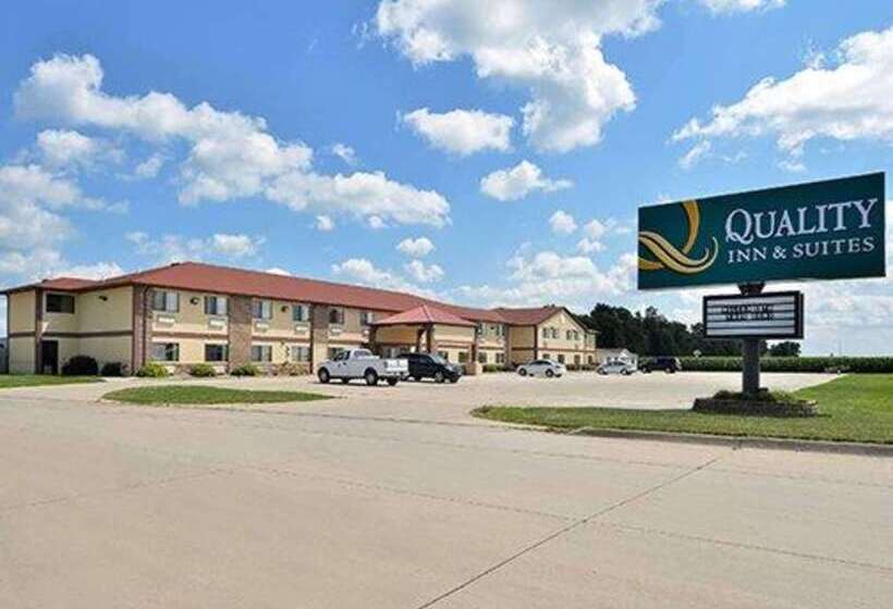 Szálloda Quality Inn & Suites Grinnell Near University