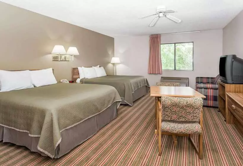 호텔 Travelodge By Wyndham Longmont