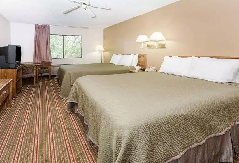 호텔 Travelodge By Wyndham Longmont