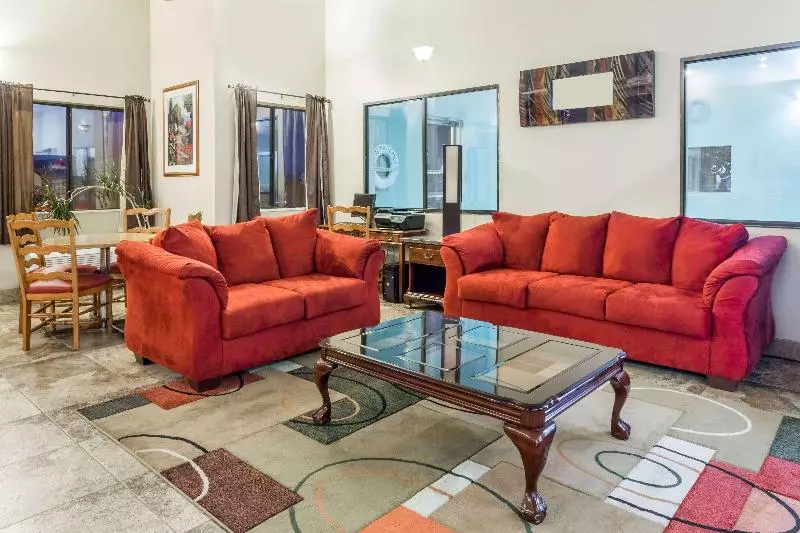 호텔 Travelodge By Wyndham Longmont