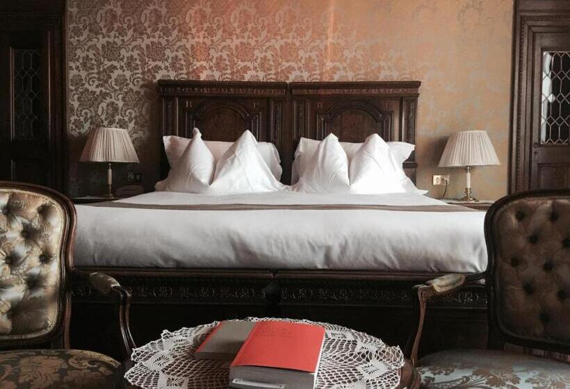 בית מלון כפרי Villa Fiordaliso