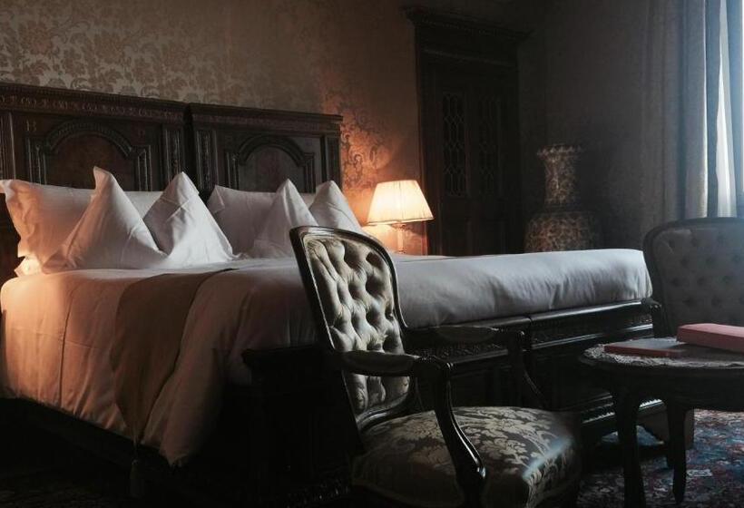 בית מלון כפרי Villa Fiordaliso