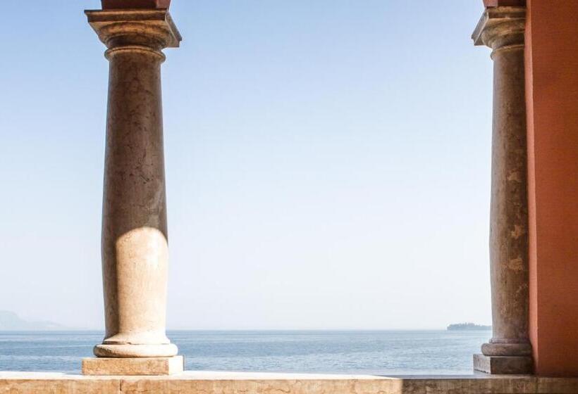 בית מלון כפרי Villa Fiordaliso