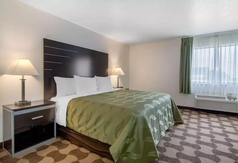 モーテル Quality Inn