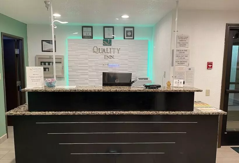 モーテル Quality Inn