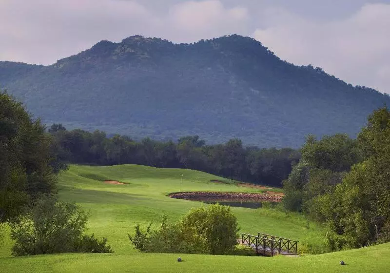 Курорт The Sun City Hotel