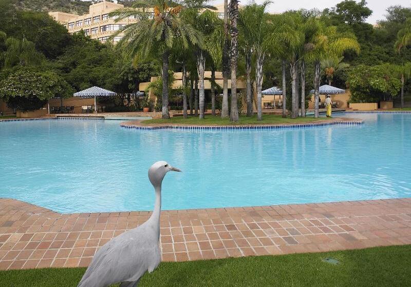 Курорт The Sun City Hotel