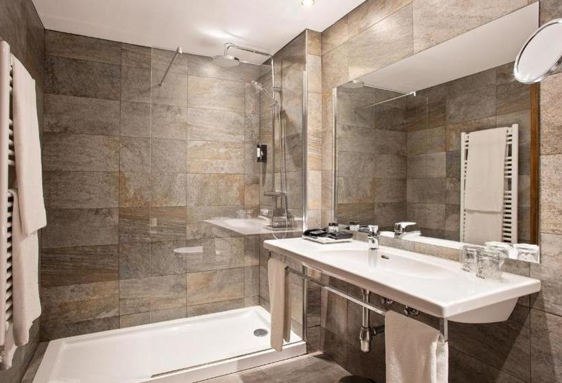 هتل Abba Xalet Suites