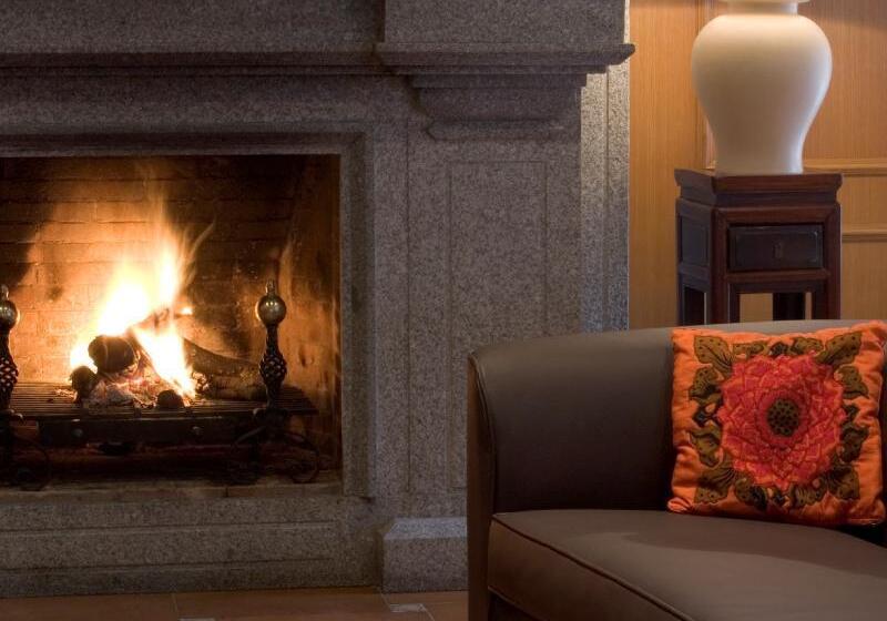 هتل Abba Xalet Suites