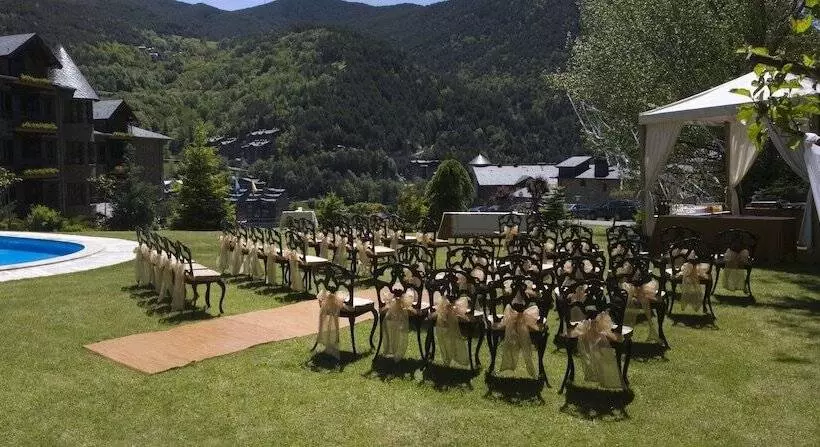 Отель Abba Xalet Suites