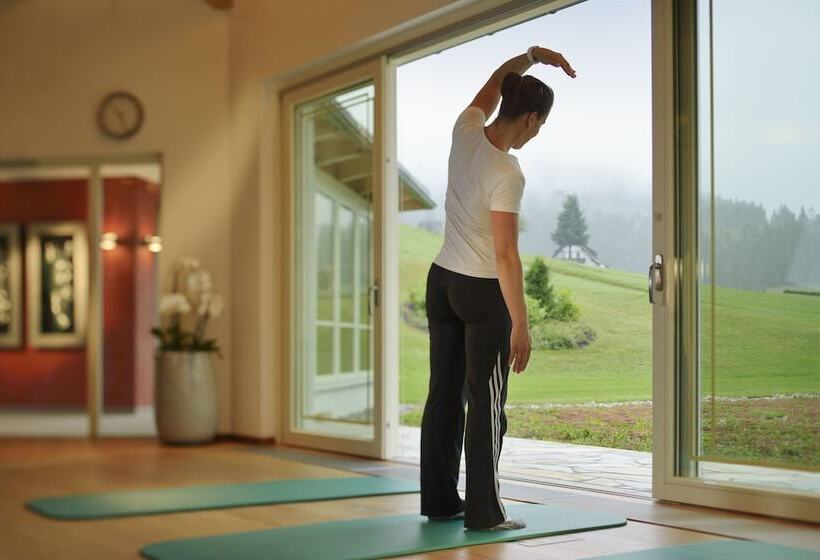 Отель Wellness & Genuss Resort   Engel Obertal