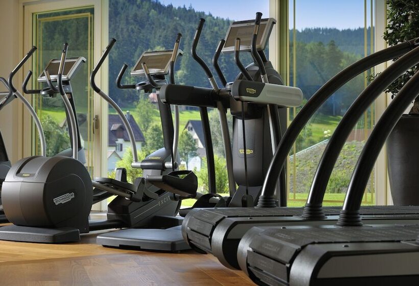 Отель Wellness & Genuss Resort   Engel Obertal