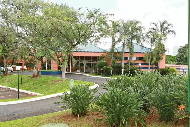 Отель Golden Park Ribeirao Preto