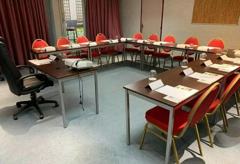 ホテル Holiday Inn Paris Montmartre, An Ihg