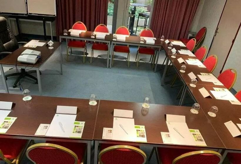 ホテル Holiday Inn Paris Montmartre, An Ihg