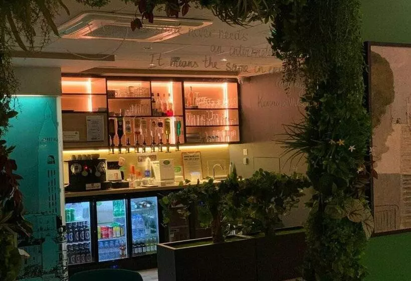 ホテル Holiday Inn Paris Montmartre, An Ihg