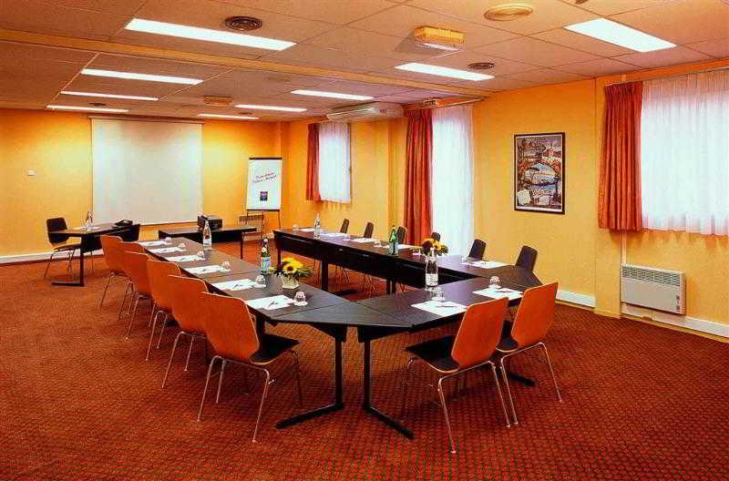 هتل Hôtel Mercure Rouen Centre Champdemars