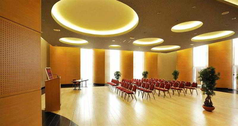 هتل Hôtel Mercure Rouen Centre Champdemars