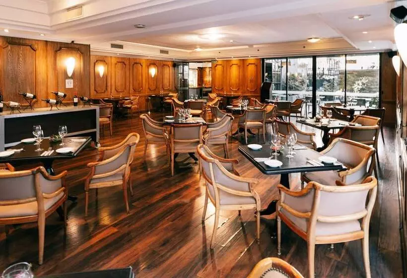 酒店 Wyndham Garden Santiago Kennedy