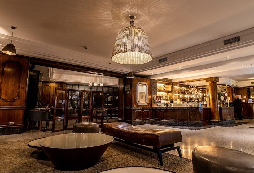 فندق Wyndham Garden Santiago Kennedy