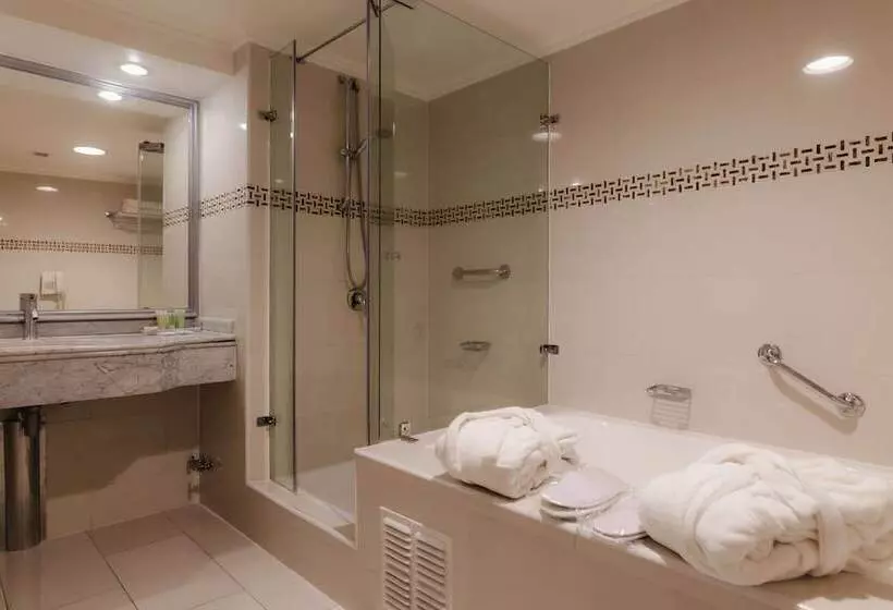 酒店 Wyndham Garden Santiago Kennedy