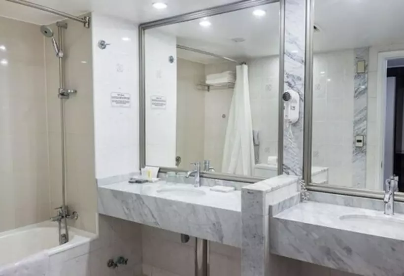 酒店 Wyndham Garden Santiago Kennedy