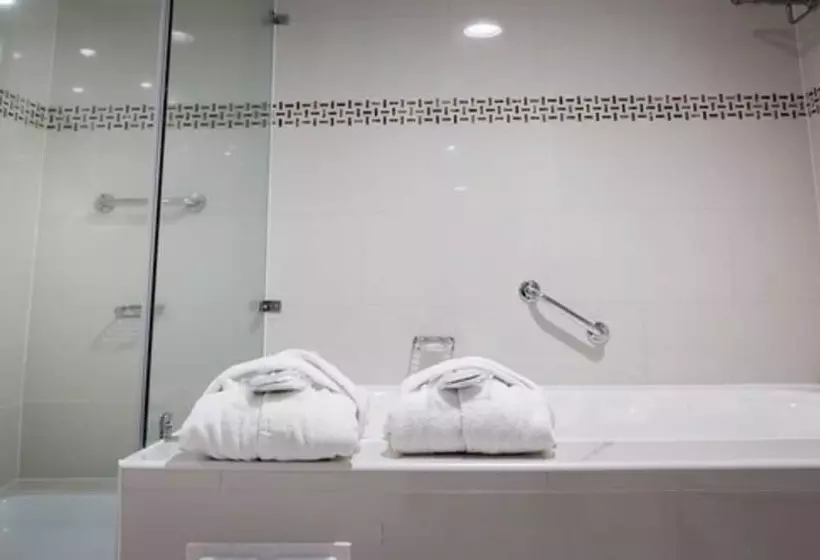 酒店 Wyndham Garden Santiago Kennedy