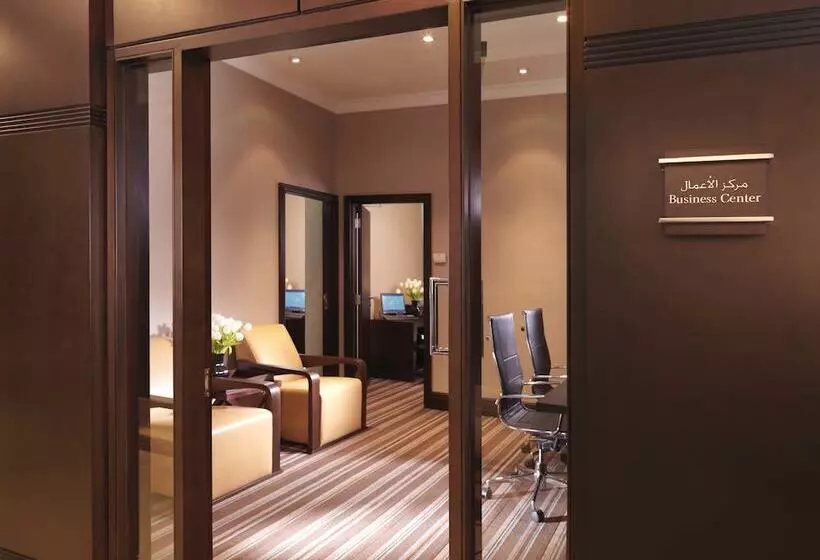 هتل Mövenpick Grand Al Bustan