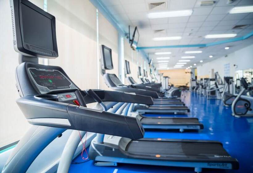 هتل Mövenpick Grand Al Bustan