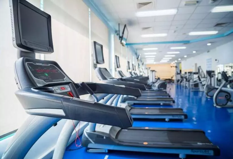 هتل Mövenpick Grand Al Bustan