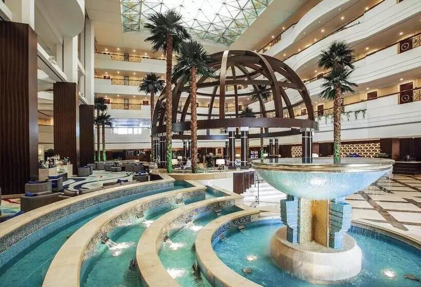 هتل Mövenpick Grand Al Bustan