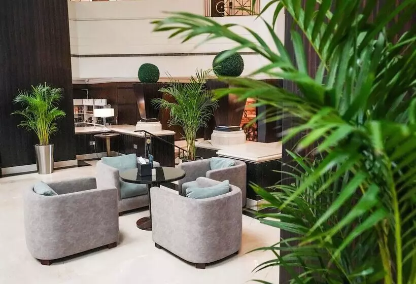 هتل Mövenpick Grand Al Bustan