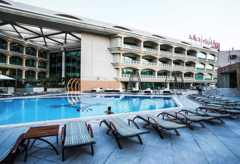 هتل Mövenpick Grand Al Bustan