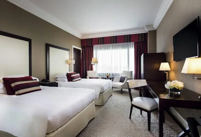 Hotelli Mövenpick Grand Al Bustan