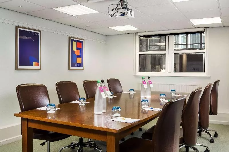 酒店 Park Inn By Radisson Cardiff City Centre