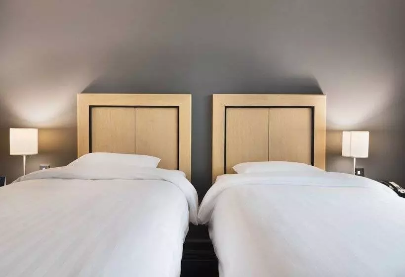 酒店 Park Inn By Radisson Cardiff City Centre