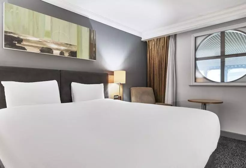 酒店 Park Inn By Radisson Cardiff City Centre