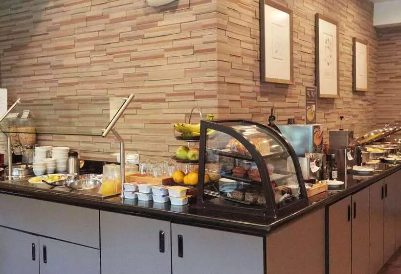 Radisson Hotel Portland Airport