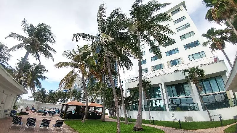 בית מלון כפרי Waterfront Condo, Heated Pool, Direct Beach Access With Private Beach Chairs