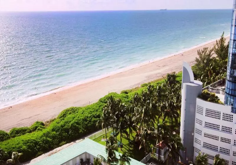 בית מלון כפרי Waterfront Condo, Heated Pool, Direct Beach Access With Private Beach Chairs