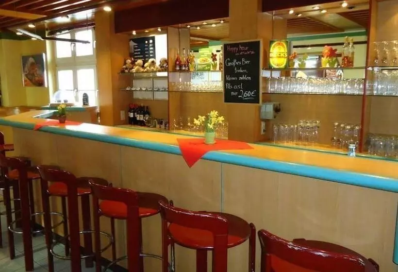 مُتل Und Rasthof Avus