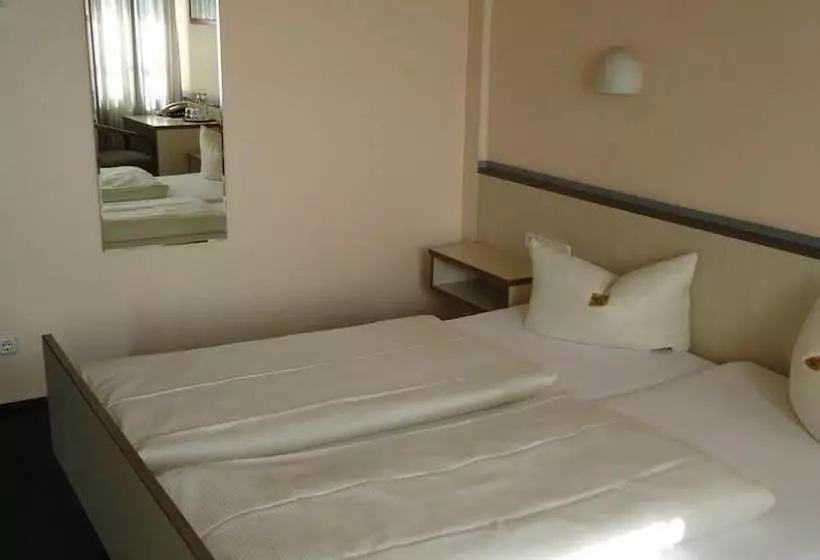 مُتل Und Rasthof Avus