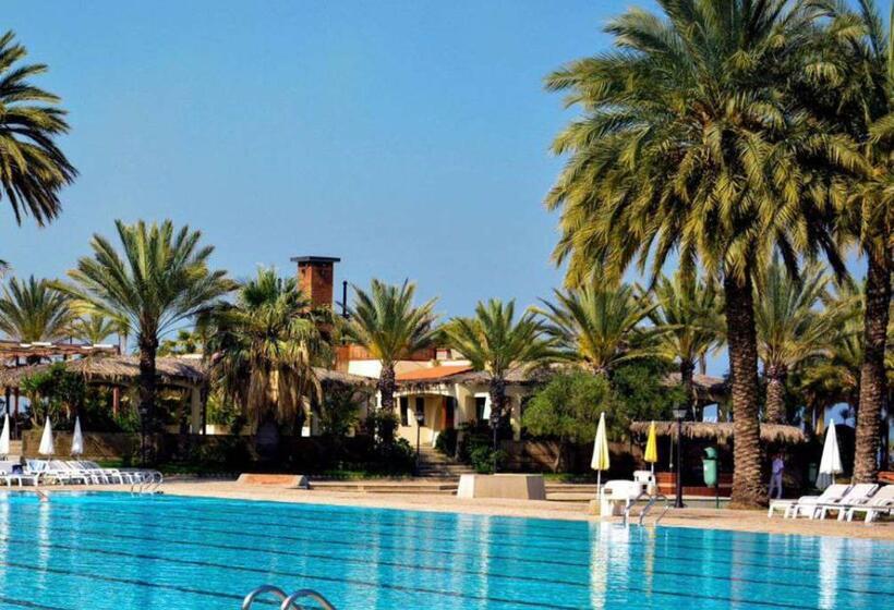 Portemilio Hotel & Resort