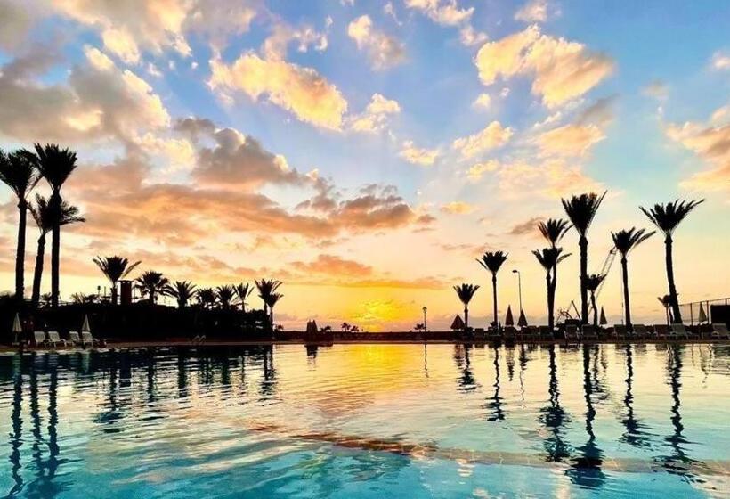 Portemilio Hotel & Resort