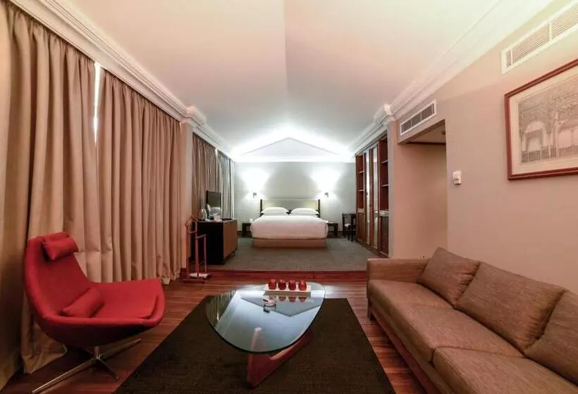 Portemilio Hotel & Resort