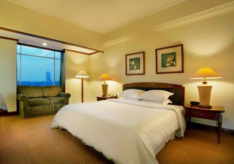 The Media Hotel And Towers