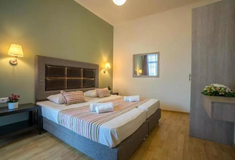 Отель Alianthos Beach