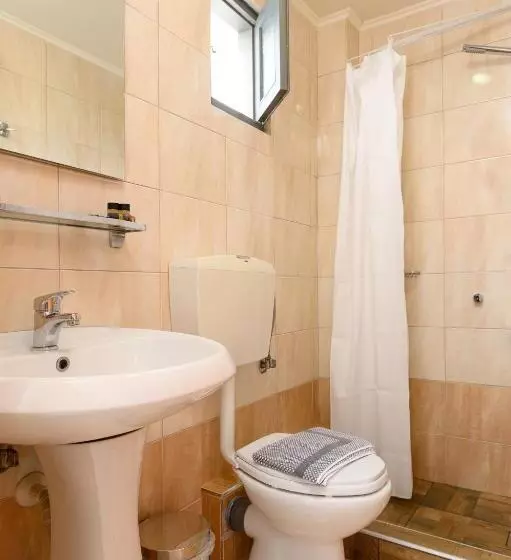 Отель Alianthos Beach