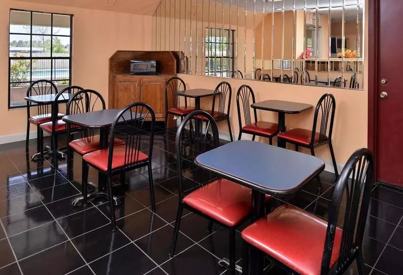 Отель Americas Best Value Inn